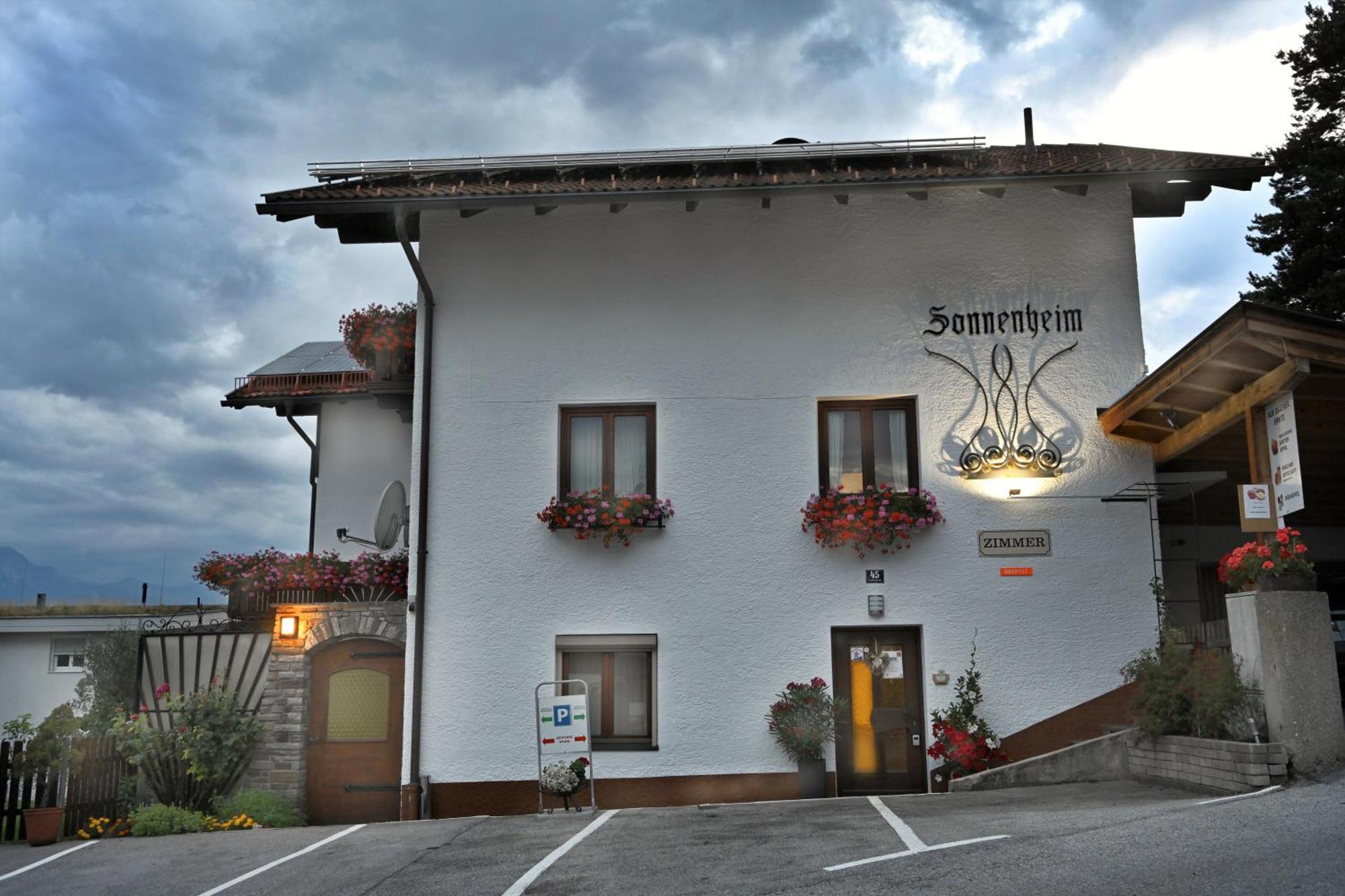 Gaestehaus Sonnenheim Thaur Exterior foto